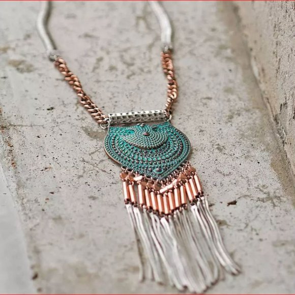 Gimmicks silver snake chain fringe necklace - Picture 2 of 10